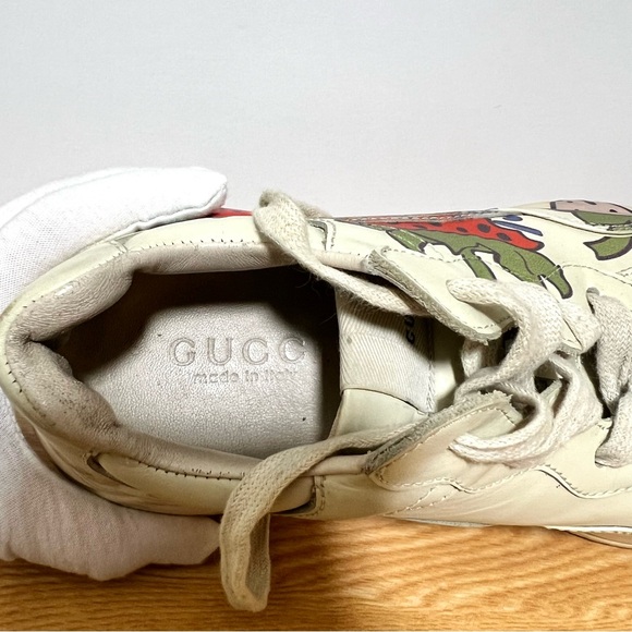 Gucci Women’s Cream Rhyton Sneakers size 39 with Strawberry Motif - Picture 11 of 13